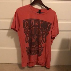 Men’s obey t shirt